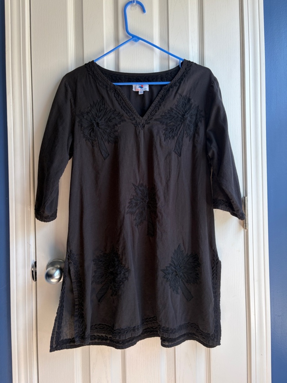 SUNNY OCEANS Embroidered Palm Trees V-Neck Beach Swim Cover-up Tunic Size Small